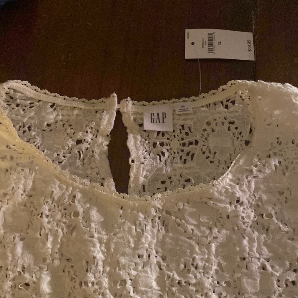 Off white Gap Quarter Sleeve (slightly longer) Eyelet Blouse